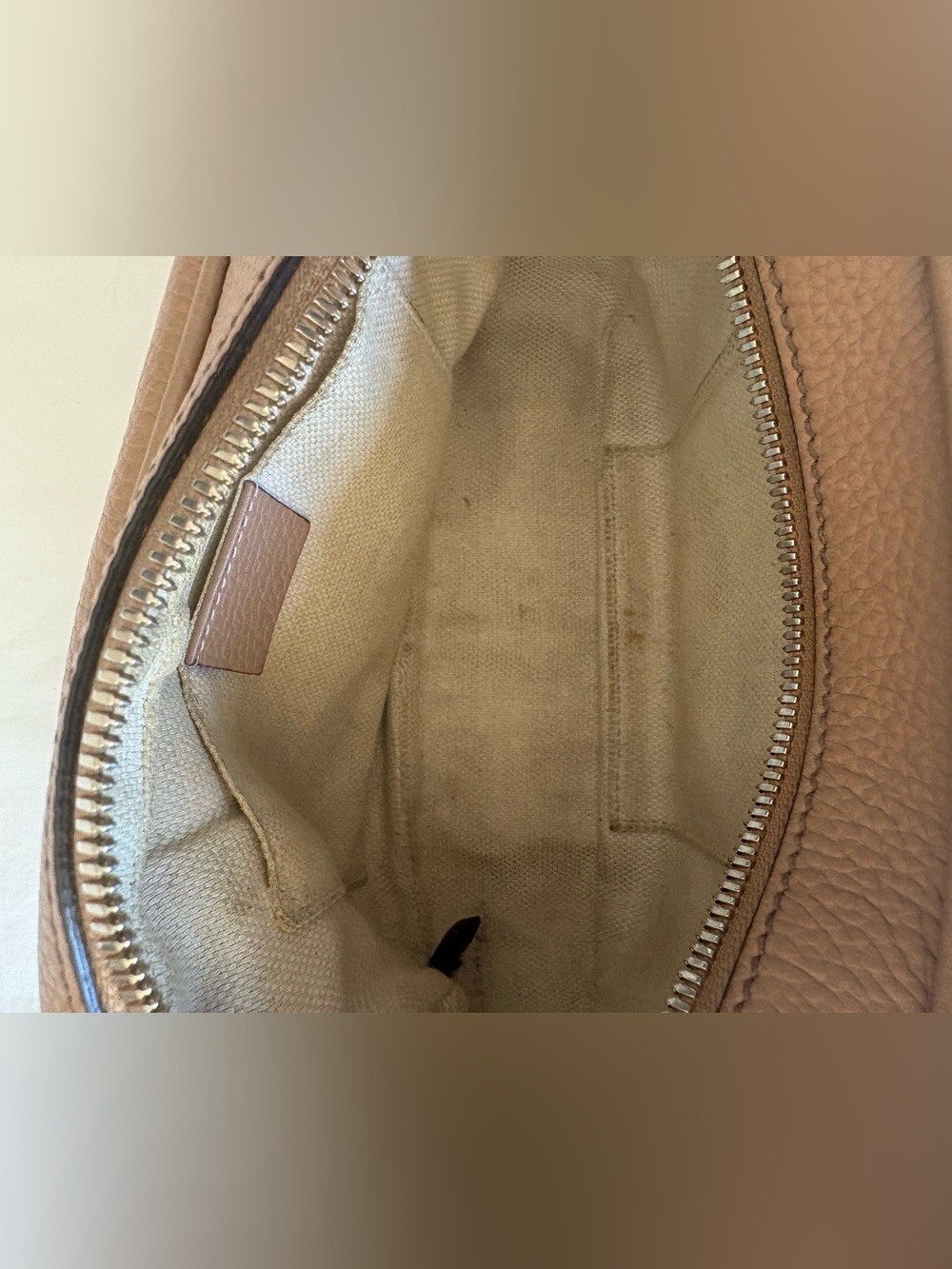 Gucci Soho Disco Pebbled Leather Crossbody Bag Beige Tassel - Picture 10 of 10